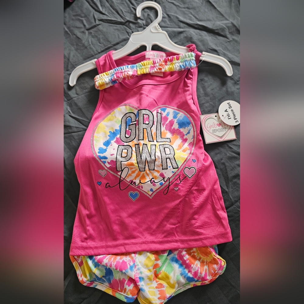 Girls 3 piece short set NWT size 5/6
